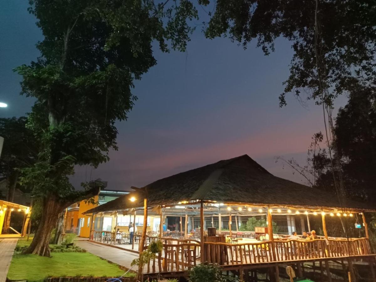 Wildbird Hotel Tràm Chim Екстериор снимка